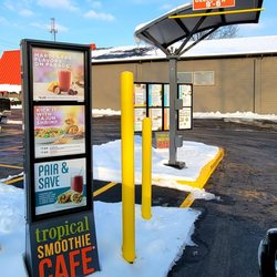 Tropical Smoothie Cafe - Drive thru