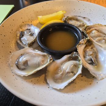 EsterEv - Raw oysters - New American Near Me - Milwaukee, Wisconsin EsterEv - Raw oysters - New American Near Me - Milwaukee, Wisconsin