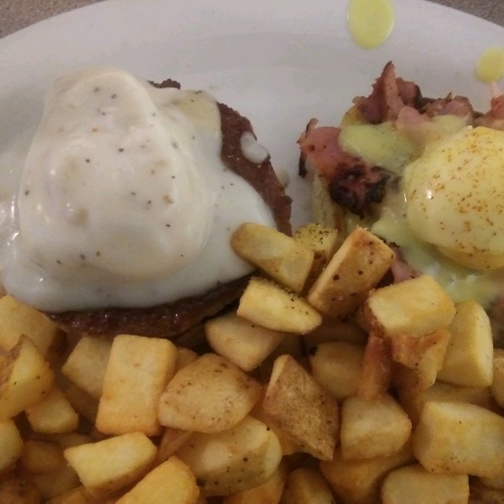 Bene's - Country on the left of me, Standard on the right, here I am, stuck in the middle with you. - Breakfast & Brunch Near Me - Cheney, Washington