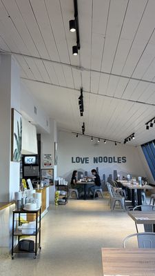 Qin West Noodle by null