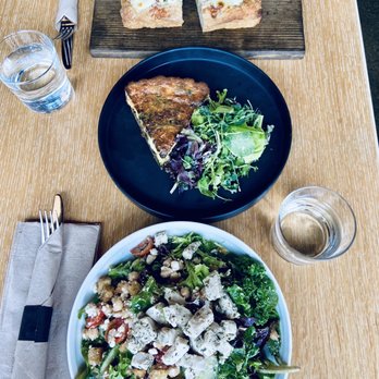 Mediterra Cafe - Pizza special, quiche special, and chickpea salad with chicken - Cafes Near Me - Pittsburgh, Pennsylvania