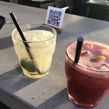Five & Dime - Delicious cocktails and easy to access and contact free menu - American Near Me - Evanston, Illinois