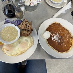 Plantation Cafe and Deli - Eggs, grits, pancakes, raisin bread
