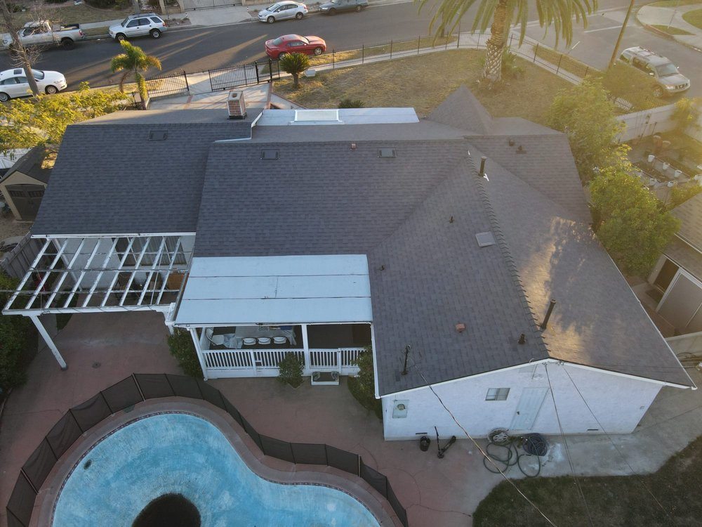 Slide of Quality Roofing Specialist