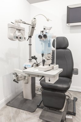 Eye/ Vision Exams - Comprehensive eye exams are an important part of preventative health care. At Fresh Pond Eye Care, our eye doctor will test your visual acuity and perform a refraction test to generate a glasses prescription if needed. An ocular health evaluation will include an eye pressure test for glaucoma, binocular and peripheral vision assessment, and a retinal (back of the eye) evaluation on all patients.
Since many serious eye conditions can begin with no symptoms, you may not know they are present. Prevention and early detection of eye health conditions are key to ensuring your eyes stay healthy and allow you to see the best for years to come. Eye/ Vision Exams - Comprehensive eye exams are an important part of preventative health care. At Fresh Pond Eye Care, our eye doctor will test your visual acuity and perform a refraction test to generate a glasses prescription if needed. An ocular health evaluation will include an eye pressure test for glaucoma, binocular and peripheral vision assessment, and a retinal (back of the eye) evaluation on all patients.
Since many serious eye conditions can begin with no symptoms, you may not know they are present. Prevention and early detection of eye health conditions are key to ensuring your eyes stay healthy and allow you to see the best for years to come.