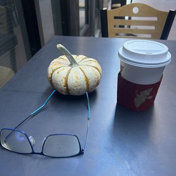 Henry & The Fish - Coffee & Tea Near Me - Santa Fe, New Mexico