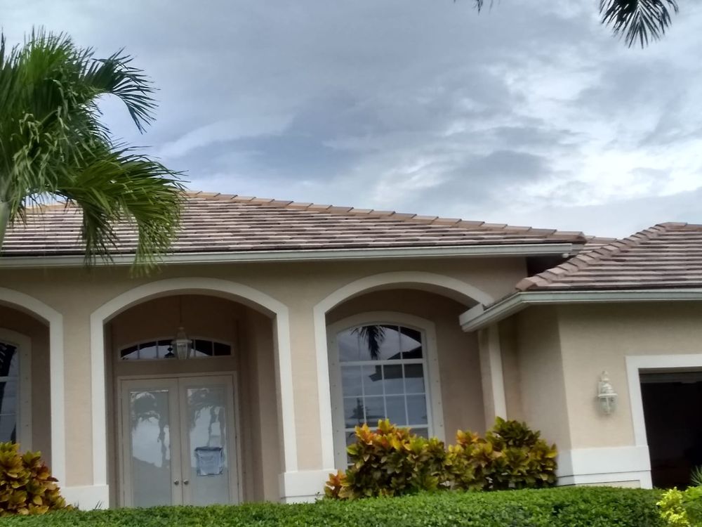 Slide of Advanced Roof Tech