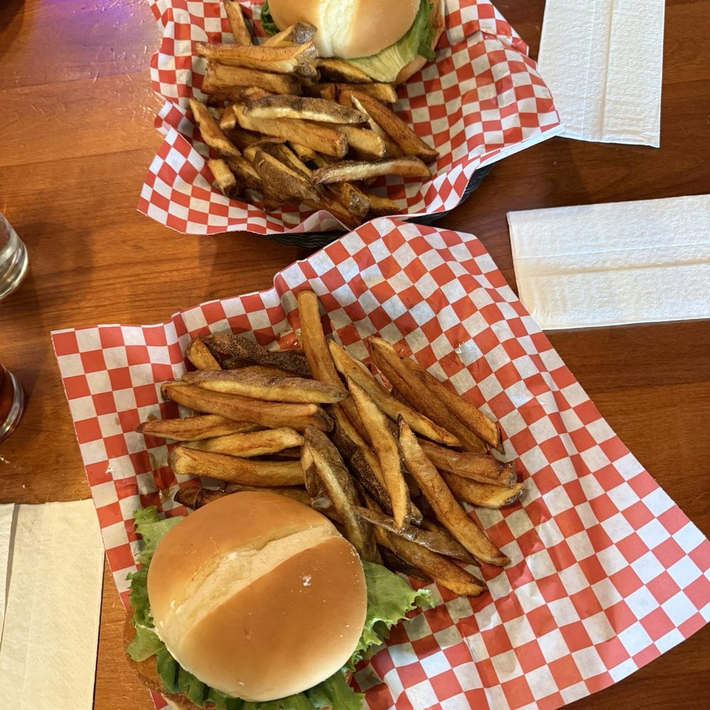 Piccadilly Circus - British Near Me - Snohomish, Washington