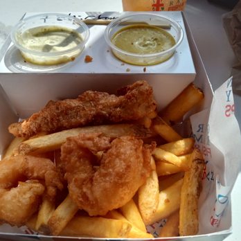 Gordon Ramsay Fish & Chips - Fish and Shrimp combo was amazing and delicious the lemonade made my entire day - Fish & Chips Near Me - Washington, DC, District of Columbia