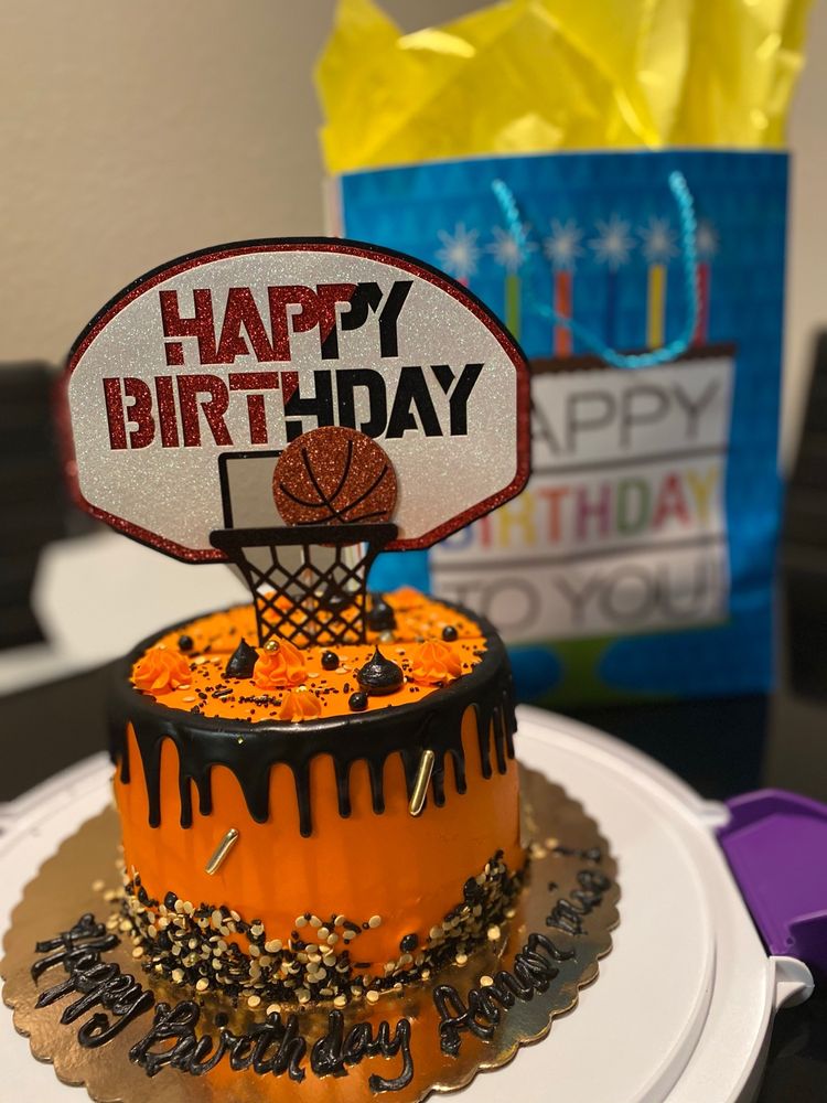 CAKES BY CHRIZ Updated September 2024 18 Photos 1701 Drew St