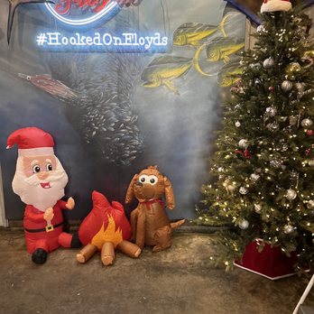 Floyds - Pearland - Fun, loving and sometimes the photo that will catch everyone's eye! - Seafood Near Me - Pearland, Texas