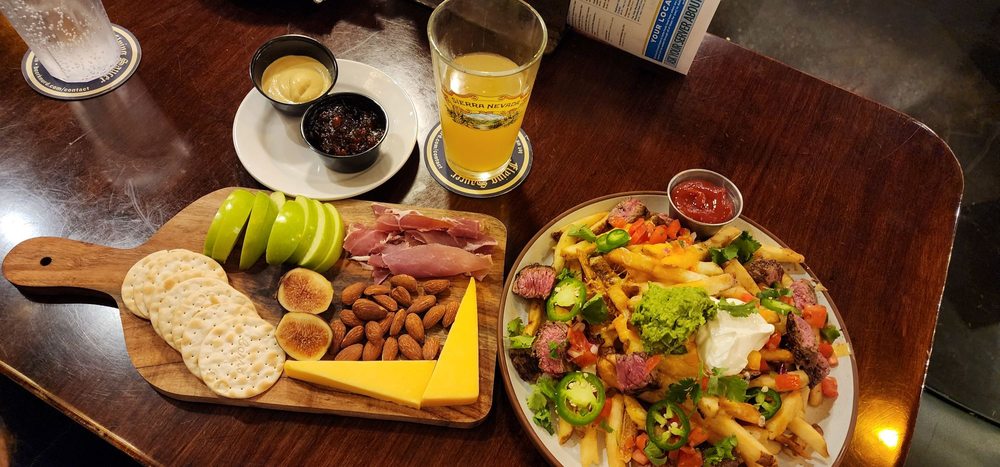 Flying Saucer Draught Emporium