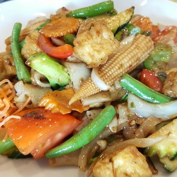 Thai at Laurel - Drunken noodles with tofu - Thai Near Me - Laurel, Maryland
