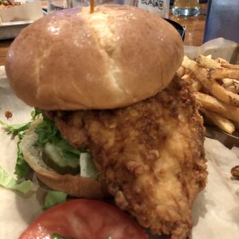 Knotty Pine Brewing - Chicken sandwich - American Near Me - Columbus, Ohio