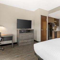Best Western Plus Executive Residency Phoenix North Happy Valley - 1 King Bed w/ Patio and Kitchenette