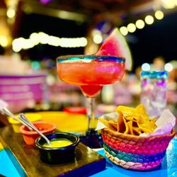 Taco y Tequila - Watermelon margarita, chips and salsa