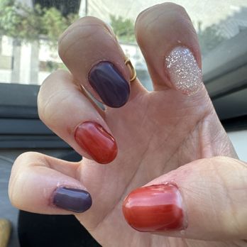 Teddy Nail Salon - Bleeding on pinky and ring finger on right hand. Thumb paint does unevenly painted / gap between paint and cuticle. - Nail Salons Near Me - Los Angeles, California Teddy Nail Salon - Bleeding on pinky and ring finger on right hand. Thumb paint does unevenly painted / gap between paint and cuticle. - Nail Salons Near Me - Los Angeles, California