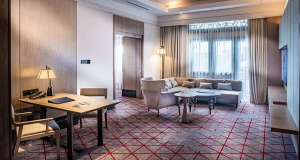 Pullman Putrajaya Lakeside by null