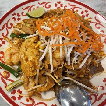 Baan Talay Thai Restaurant - Chicken Pad Thai - Thai Near Me - Katy, Texas Baan Talay Thai Restaurant - Chicken Pad Thai - Thai Near Me - Katy, Texas