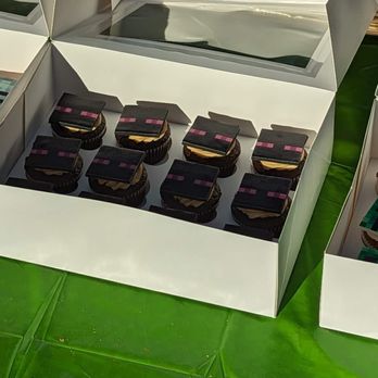 Elysse's Elite Treats - Custom Cakes Near Me Elysse's Elite Treats - Custom Cakes Near Me
