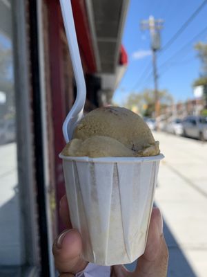 Dolly's Ices by null