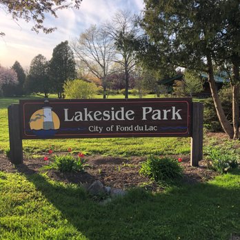 Lakeside Park - One of the park entrance markers - Parks Near Me - Fond du Lac, Wisconsin Lakeside Park - One of the park entrance markers - Parks Near Me - Fond du Lac, Wisconsin