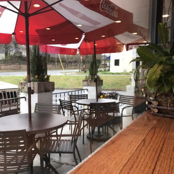 Deli St - Outdoor seating - Delis Near Me - Charlotte, North Carolina