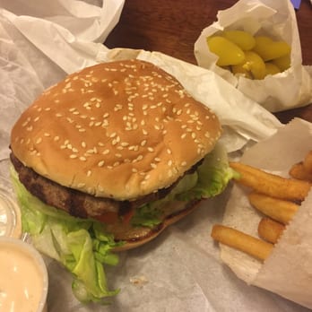 Rick's In & Out - Buns Hun - Burgers Near Me - Wilmington, California