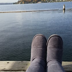 Kennydale Beach Park - Enjoying a lovely fall day on the dock