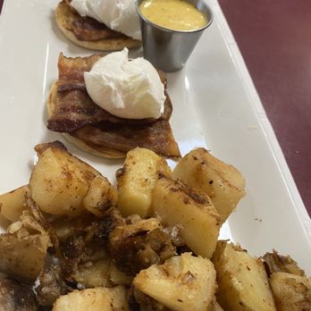 Coral Bagels - Eggs Benedict - Bagels Near Me - Miami, Florida Coral Bagels - Eggs Benedict - Bagels Near Me - Miami, Florida