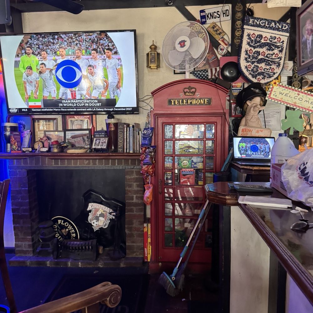 Kings Head British Pub - Decor inside! - Pubs Near Me - Sunrise, Florida Kings Head British Pub - Decor inside! - Pubs Near Me - Sunrise, Florida