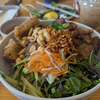 Pho Ha Noi San Jose - Grilled pork Vermicelli bowl - Vietnamese Near Me - San Jose, California Pho Ha Noi San Jose - Grilled pork Vermicelli bowl - Vietnamese Near Me - San Jose, California