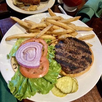 The Gem and Keystone Brewpub - Half pound burger with fries - American Near Me - Shawnee on Delaware, Pennsylvania