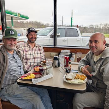 Iron Skillet - Breakfast & Brunch Near Me - Kingston Springs, Tennessee