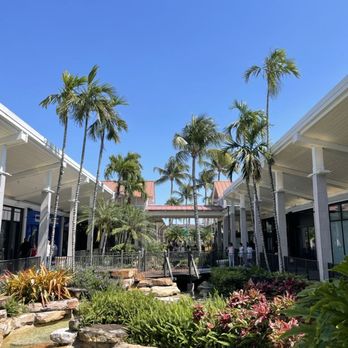 The Falls - Shopping Centers Near Me - Miami, Florida