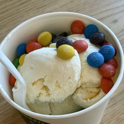 Gunther's Vanilla with m&m's