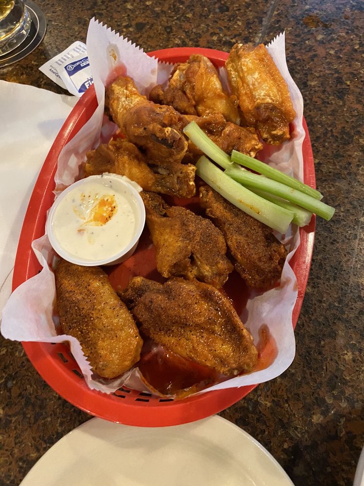 SCORES SPORTS BAR 32 Photos & 84 Reviews 223 W San Antonio St, New