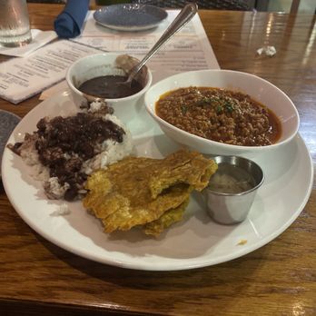 Padrino’s Cuban Restaurant - Cuban Near Me - Dania Beach, Florida