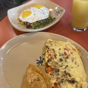 Snooze, an A.M. Eatery - Breakfast & Brunch Near Me - Stafford, Texas