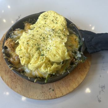 Decadent Chicago - Veggie skillet with scrambled egg - Breakfast & Brunch Near Me - Chicago, Illinois
