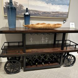 Havertys Furniture - Cool bar trolly