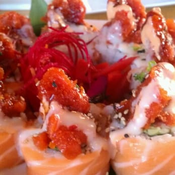 Densetsu - Red mountain roll :) - Japanese Near Me - Plano, Texas