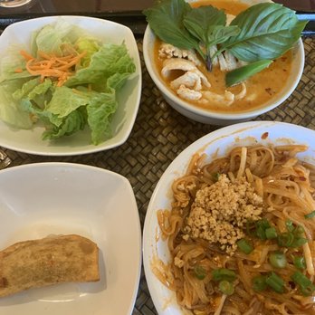 Thai Lotus - Pineapple Curry Lunch Special with pad thai - Thai Near Me - Reno, Nevada Thai Lotus - Pineapple Curry Lunch Special with pad thai - Thai Near Me - Reno, Nevada