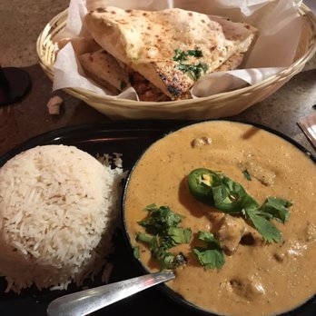 Tarka Indian Kitchen - Lamb Korma with garlic naan - Indian Near Me - Austin, Texas Tarka Indian Kitchen - Lamb Korma with garlic naan - Indian Near Me - Austin, Texas