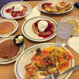 The Veterans Day free short stack and you see the extra pancake on the side? They tried to change the promotion at this location The Veterans Day free short stack and you see the extra pancake on the side? They tried to change the promotion at this location