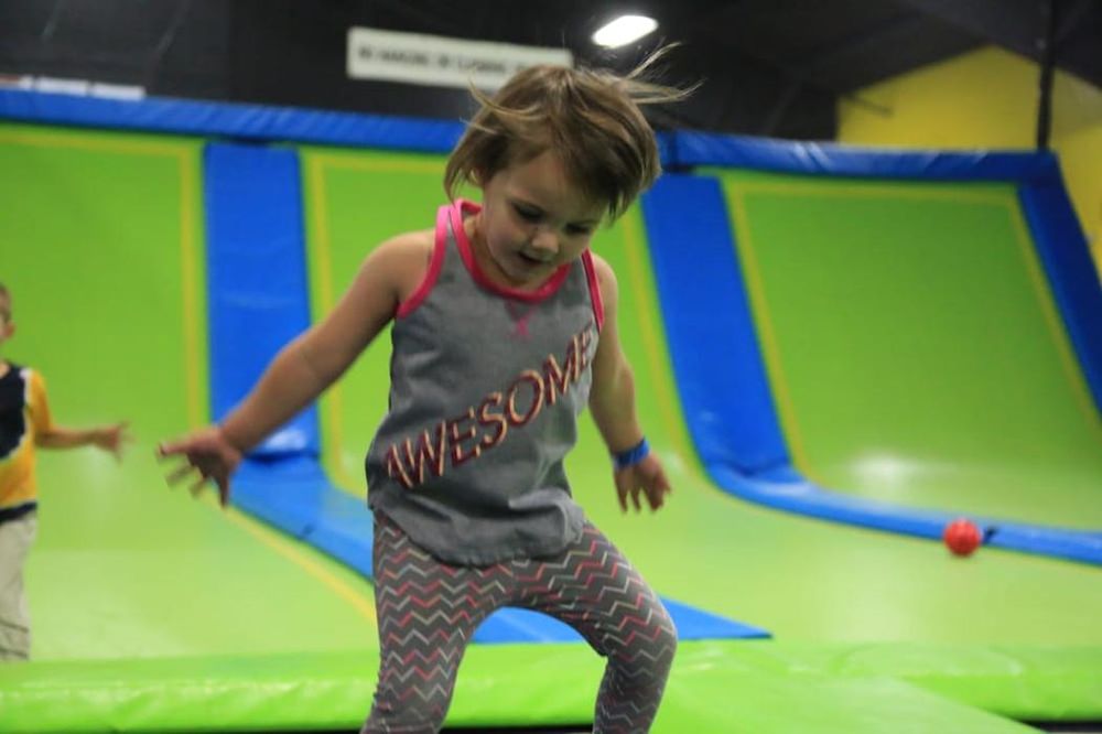 Fly High Trampoline Park Logo