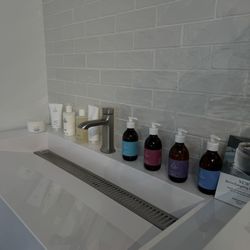 Color Box Luxury Nail & Beauty Bar - The tester bar :)
