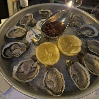 L'Escargot - Oysters - French Near Me - Paris, 75 L'Escargot - Oysters - French Near Me - Paris, 75
