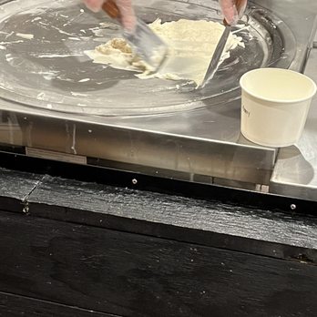 Rolled Cold Creamery - Ice Cream & Frozen Yogurt Near Me - Lancaster, Pennsylvania