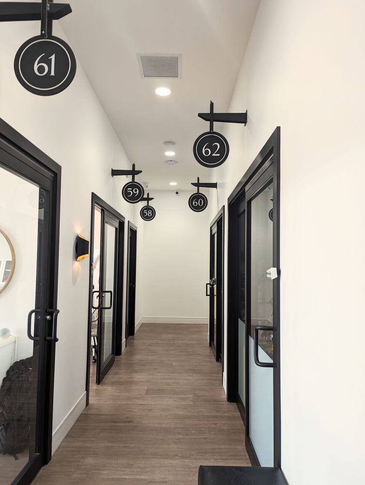 SMOCKED N LOADED Updated September 2024 Request an Appointment 34 Photos 806 W Beverly